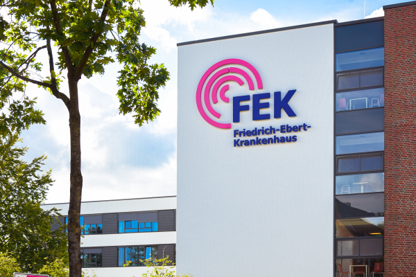 Augenchirurgie im Friedrich-Ebert-Krankenhaus (FEK)